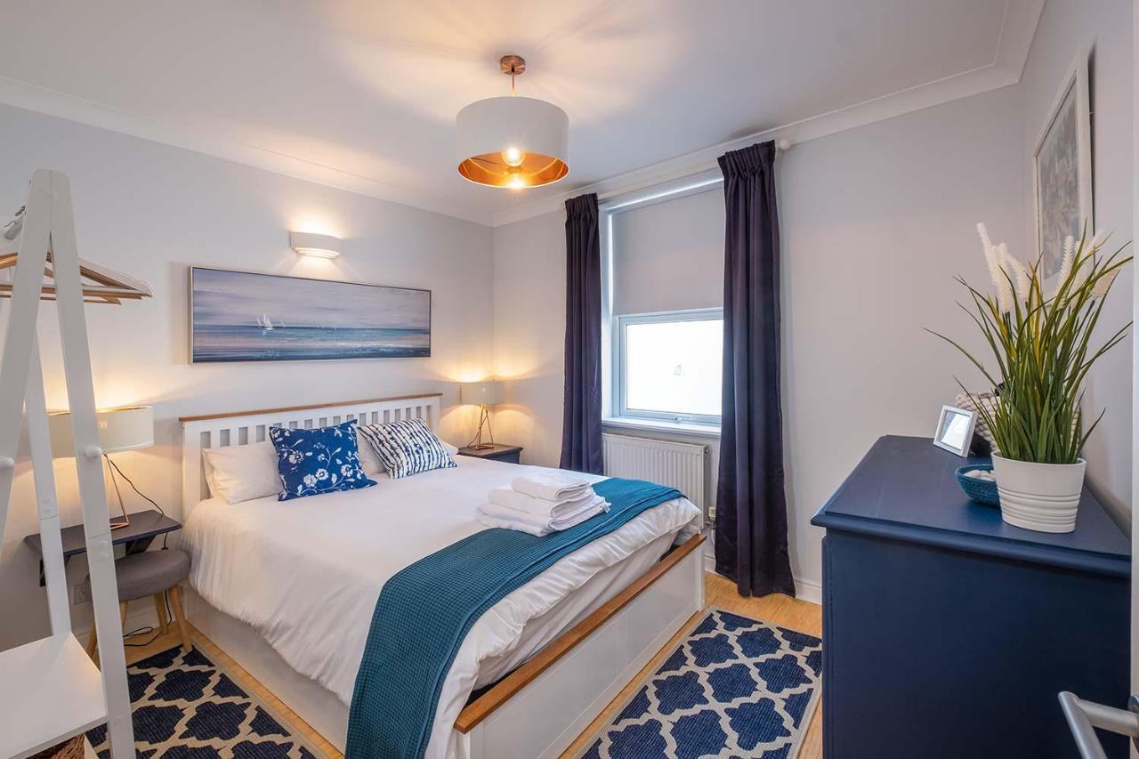 Blue Winds And Waves Appartement Cowes  Buitenkant foto