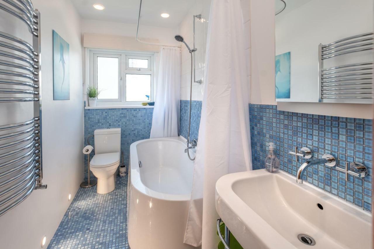 Blue Winds And Waves Appartement Cowes  Buitenkant foto