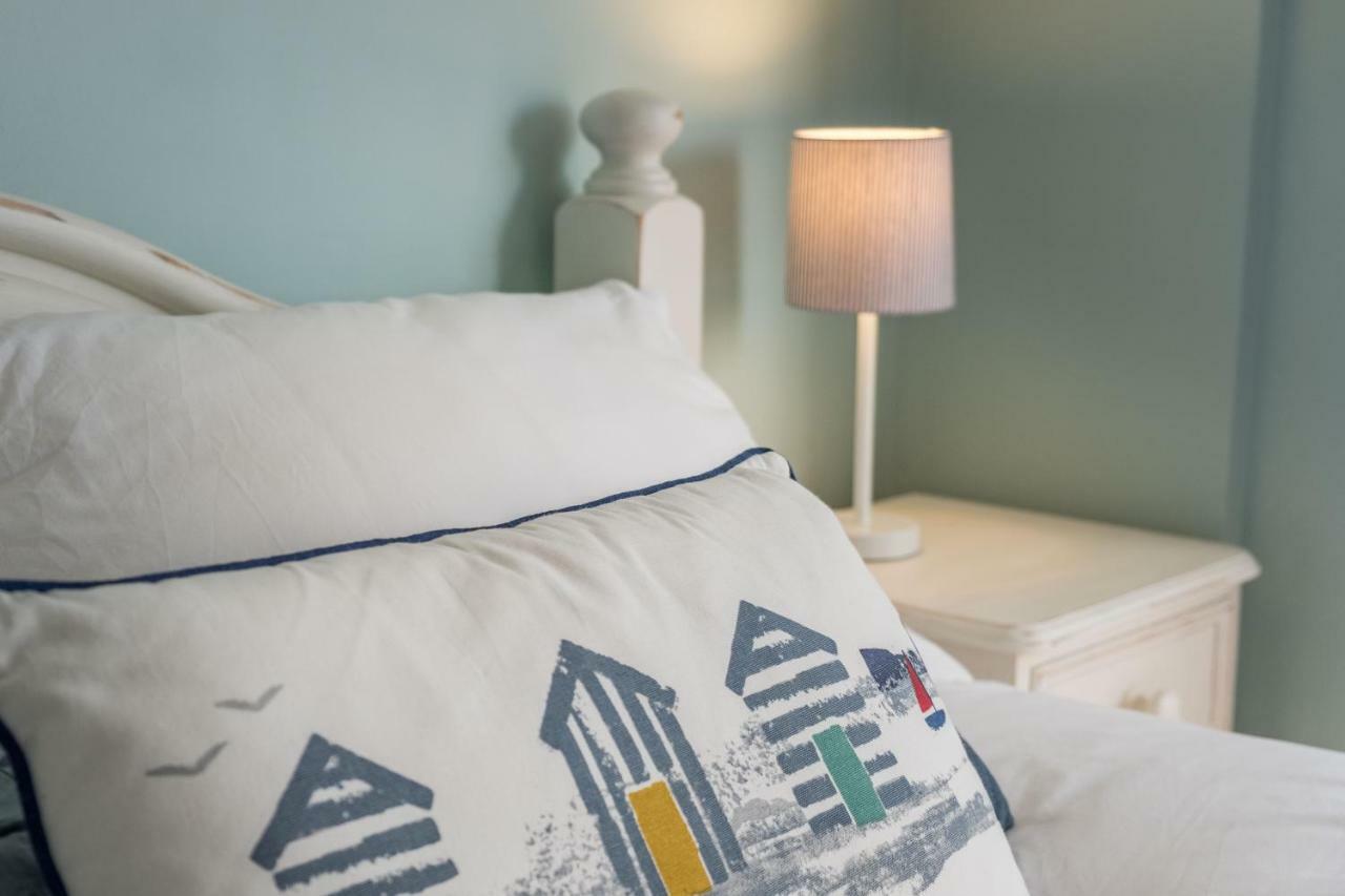 Blue Winds And Waves Appartement Cowes  Buitenkant foto